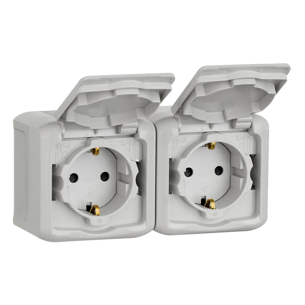 Priză Schuko Dublă 2x2P+T Forix cu protecție IP44 albă Quteo Legrand 782374