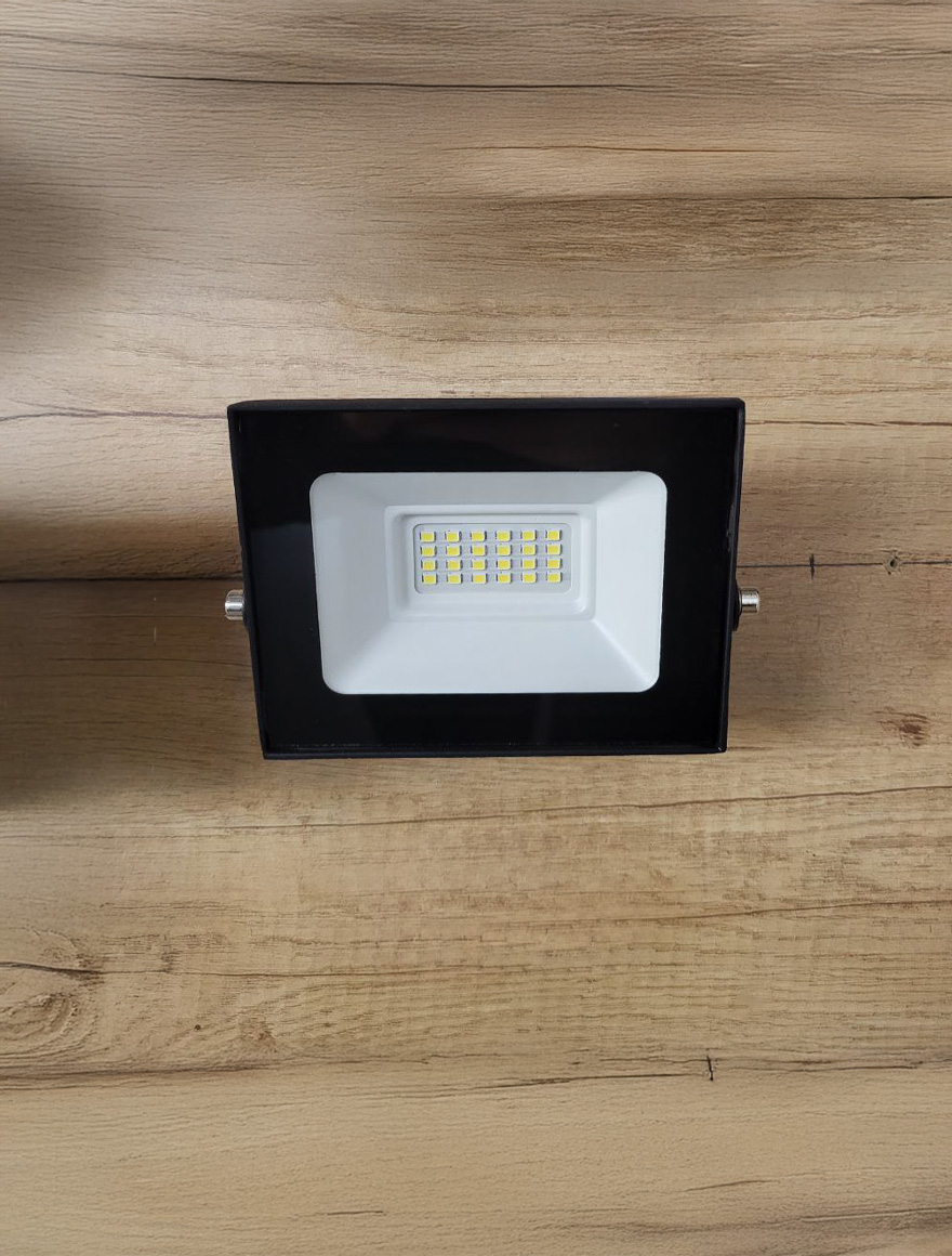 светодиодный проектор FL107 30W 6500K 2700lm IP65 Elmos