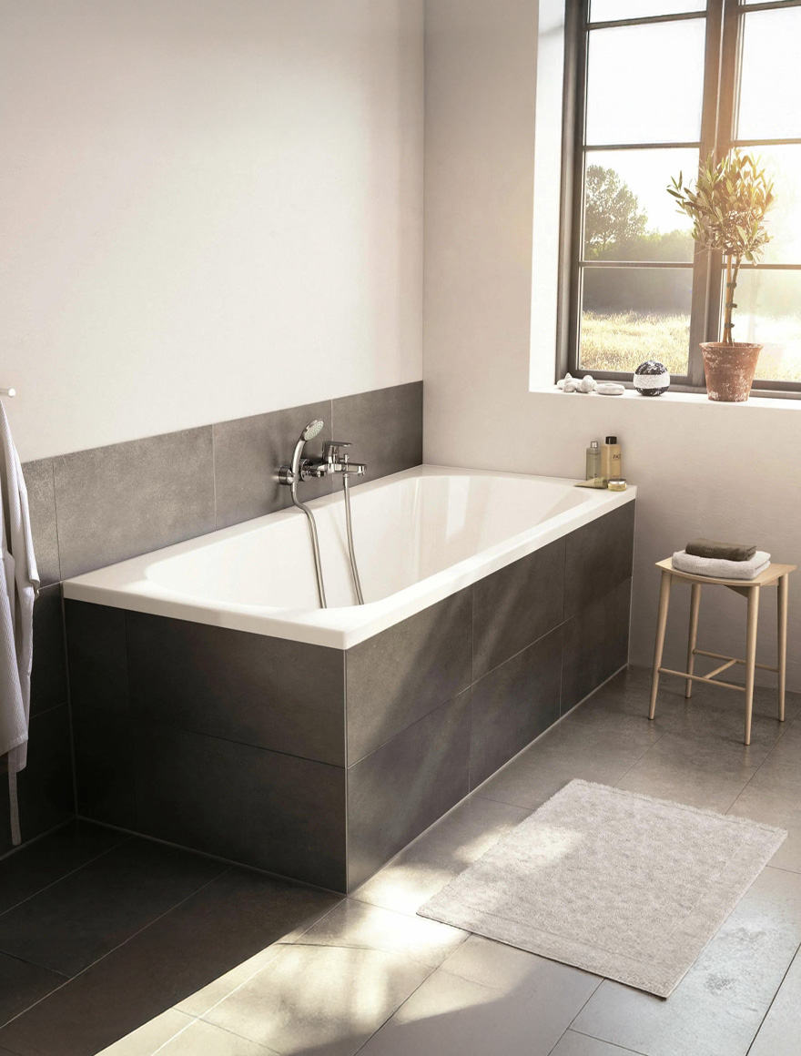 Акриловая ванна HOTLINE 170x70см