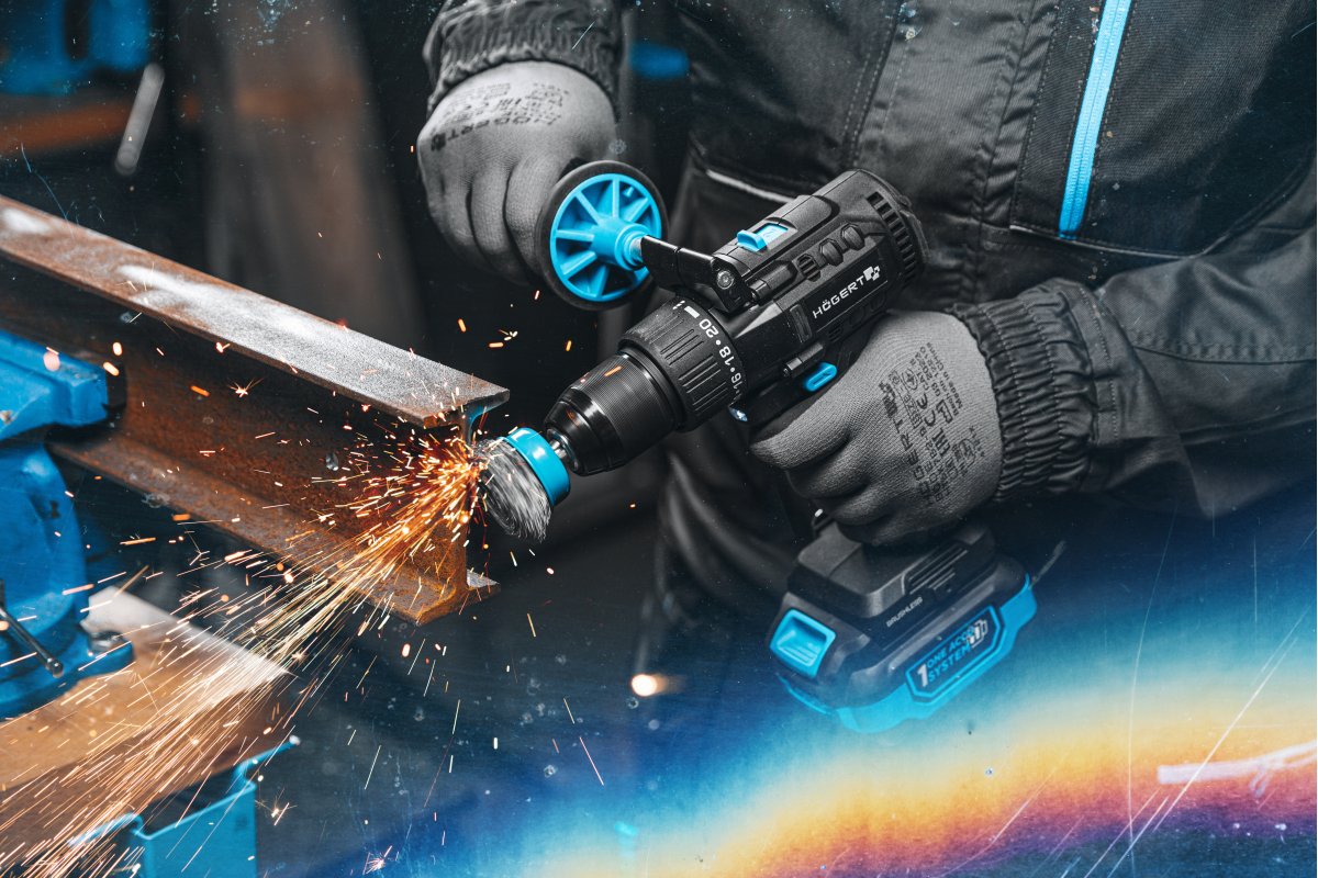 Set mașină de găurit 80Nm 18V+acumulator 4Ah+încarcator 4A, HOGERT