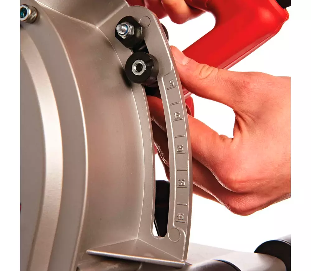 Mașină de tăiat canale WCS 45 1900W disc 150mm  Milwaukee