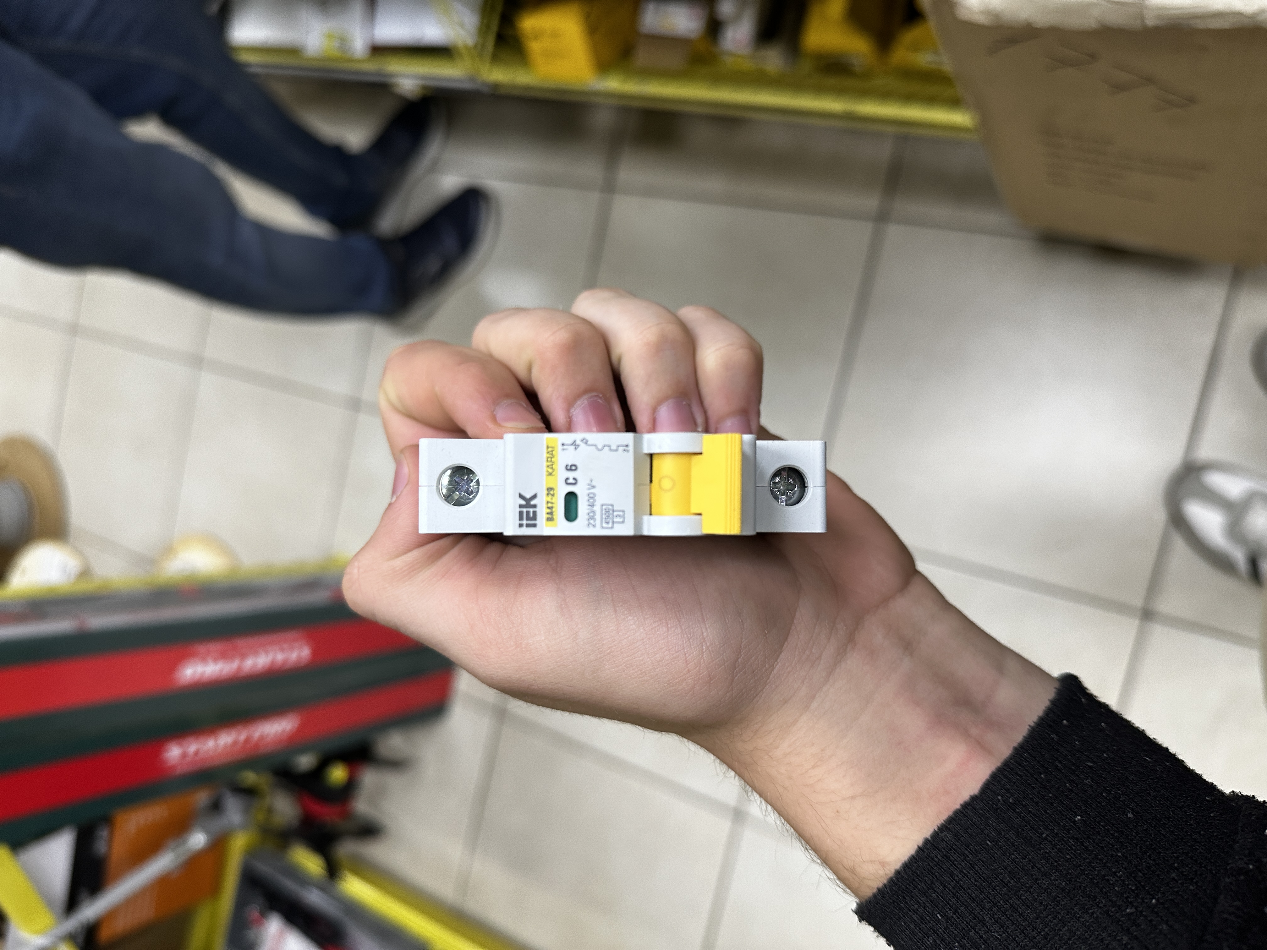 Intrerupator VA 47-29 1P 06A tip C 3846