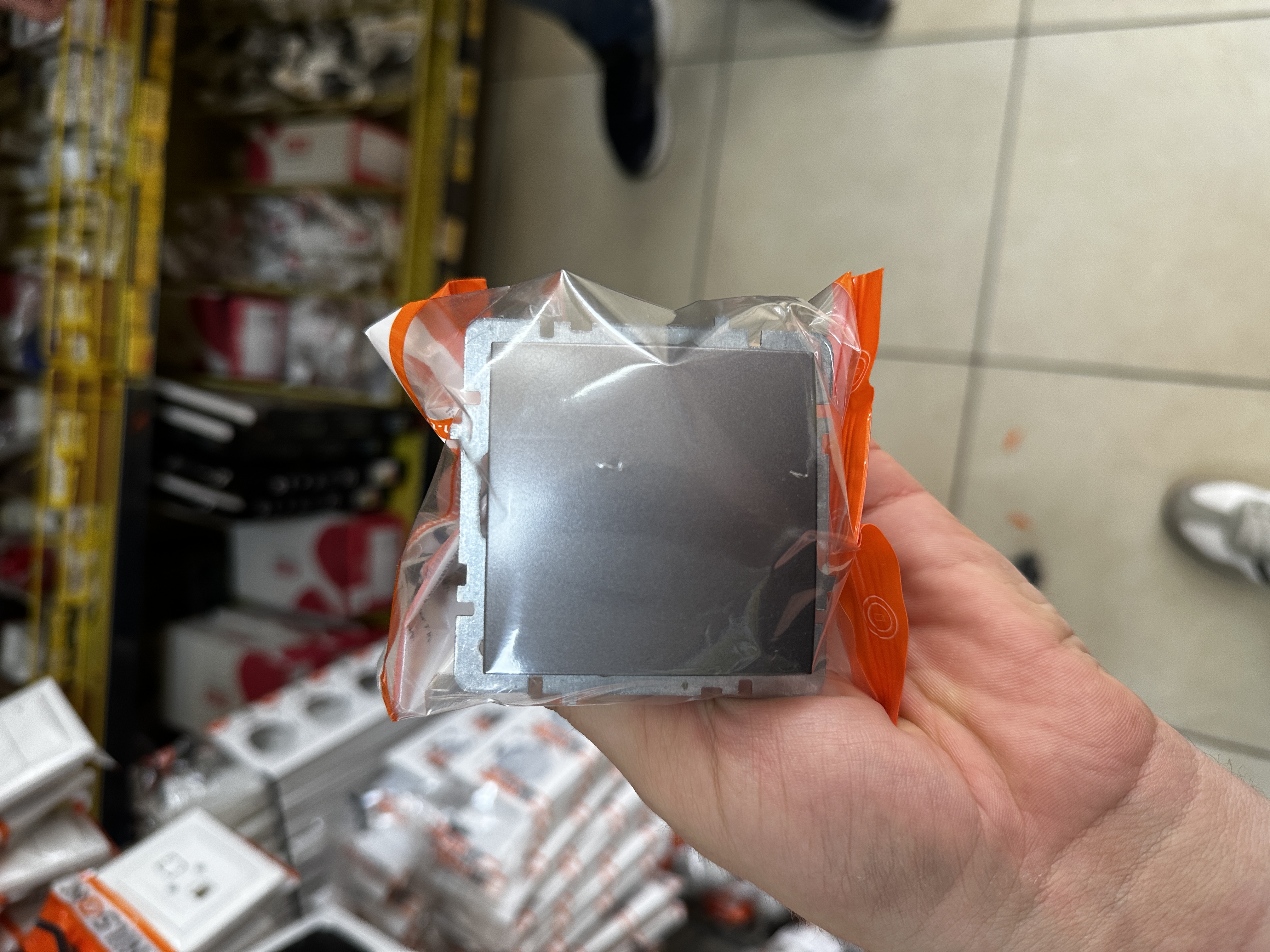 Intrerupator 1 MEX. negru/24160401 NILSON