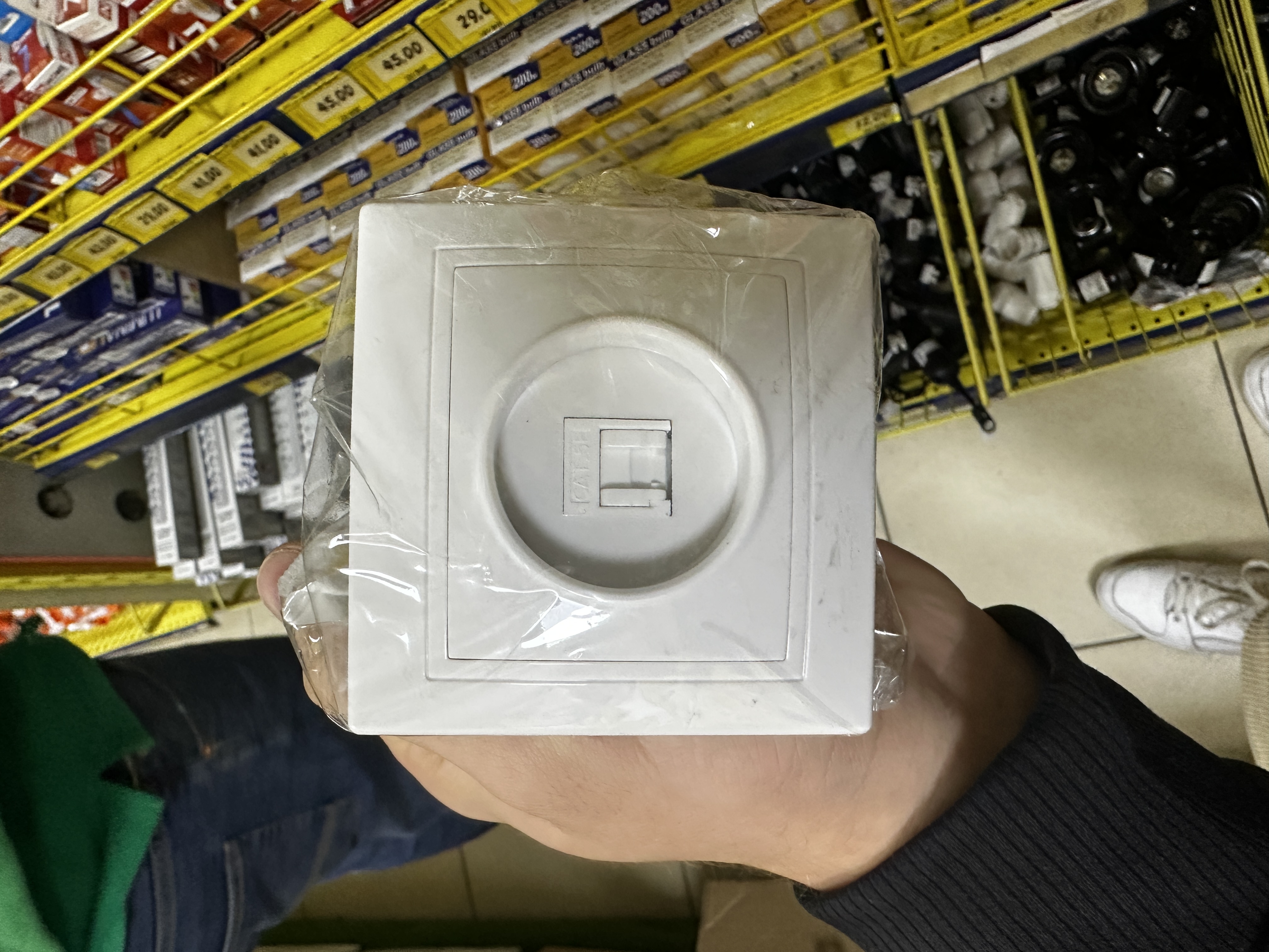 PRIZA  1 loc calculator KVARTA ALB