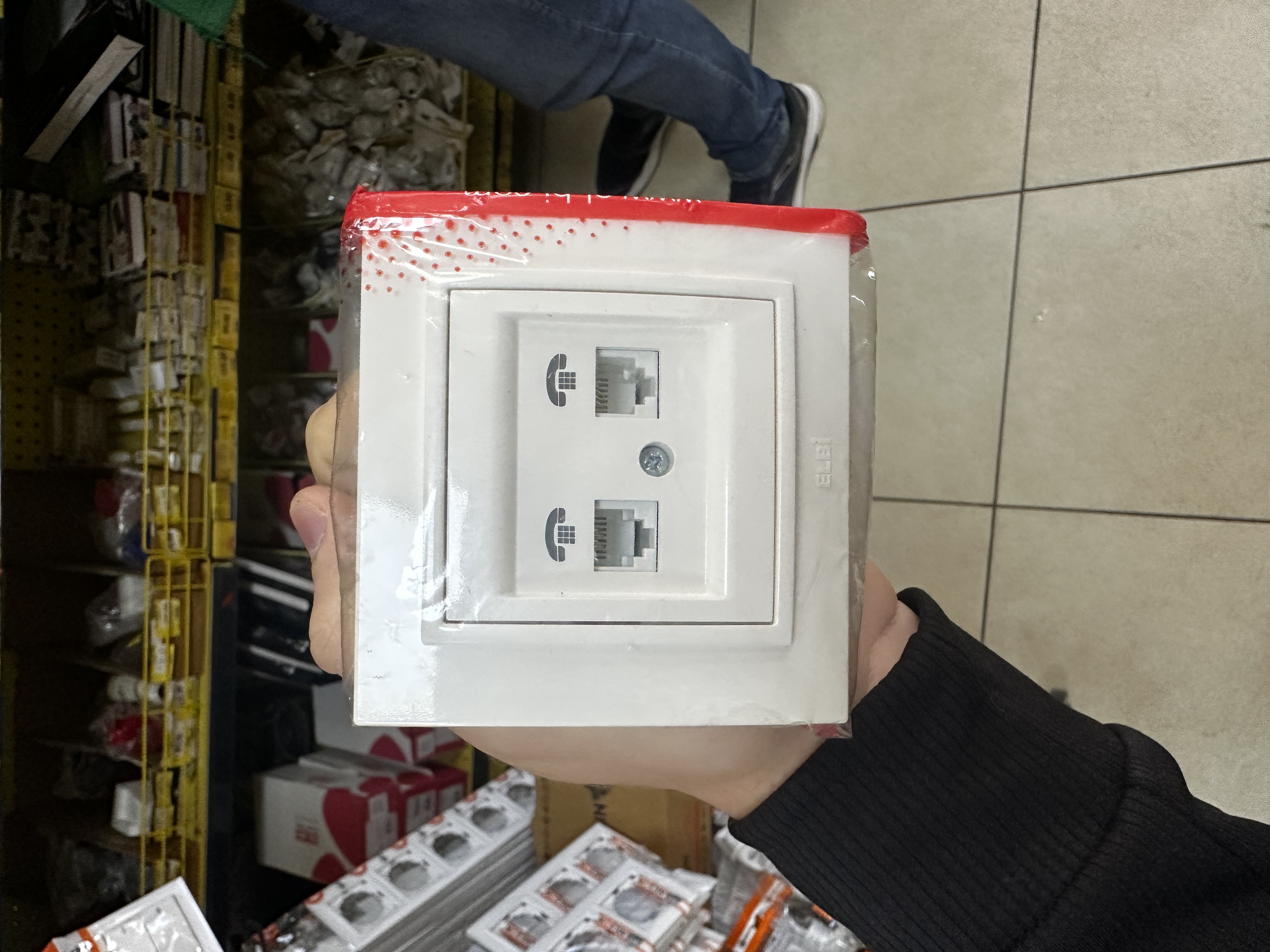 Priza alba 2L TF Numeris 500 010200 222 Zena