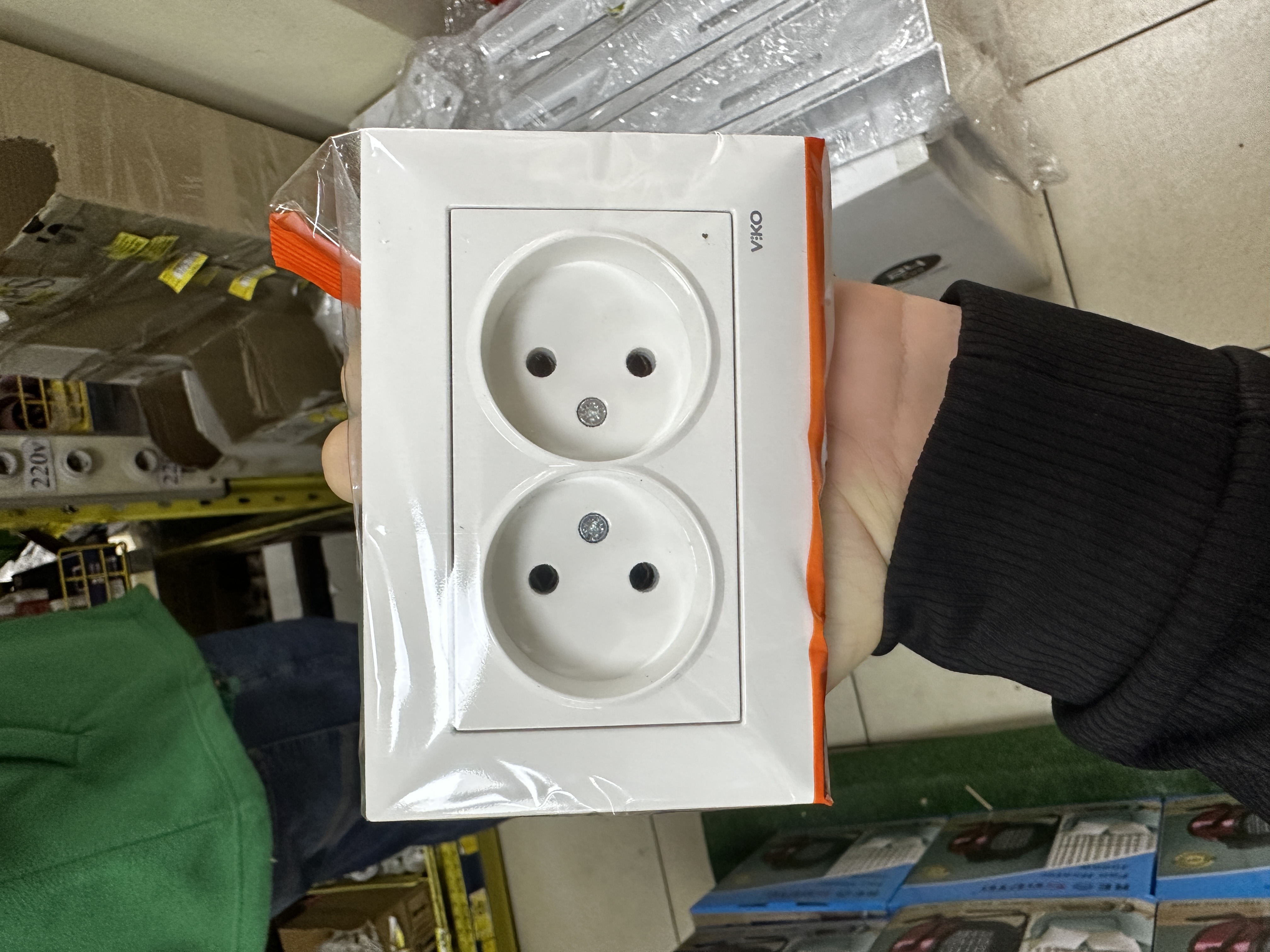 Priza Meridian 2L TF 95 970 033 alba 970033