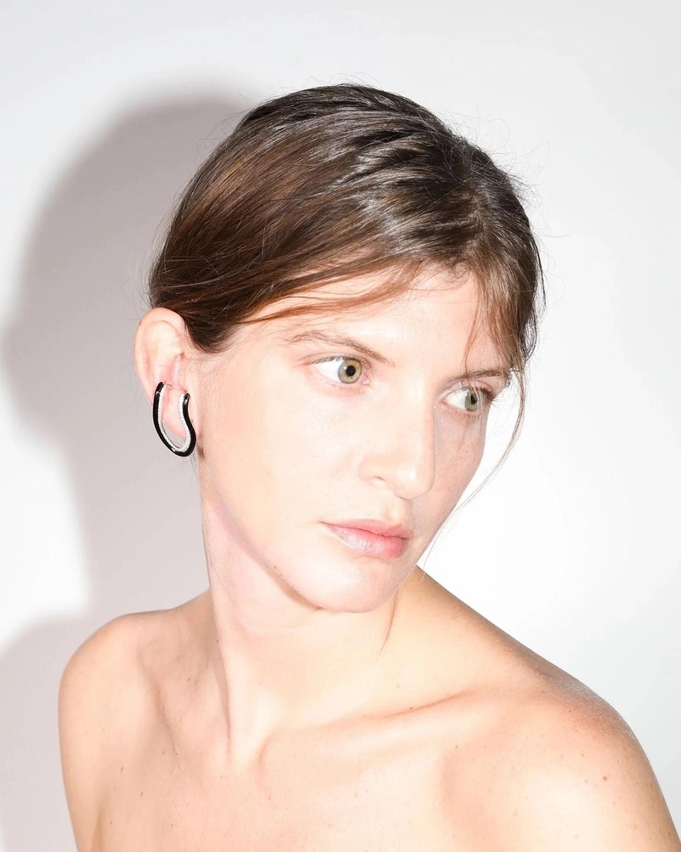 Shade earring 2