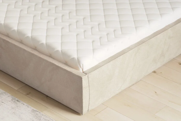 Dormitor NICOLE tapițat cu stofă