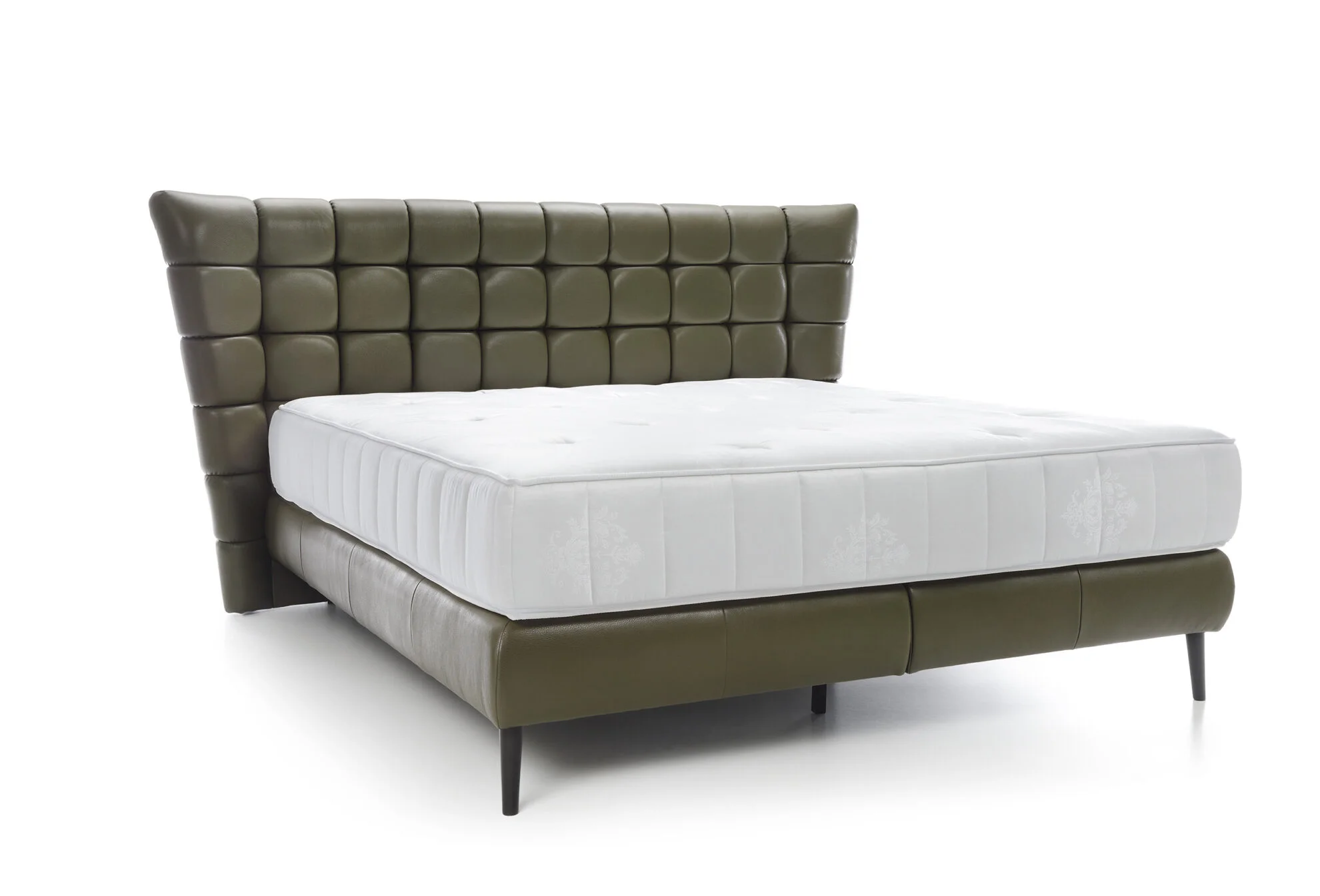 Dormitor INFERNO tapițat cu piele naturală