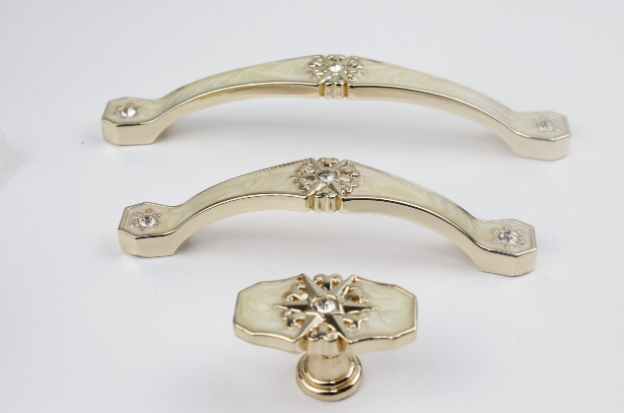 Mâner  N06630 128 Chihlimbar Galben