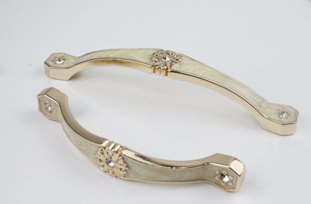 Mâner  N06630 128 Chihlimbar Galben