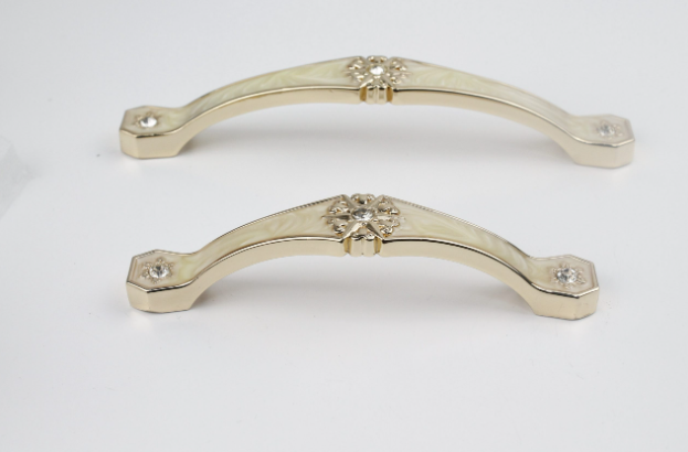 Mâner  N06630 128 Chihlimbar Galben