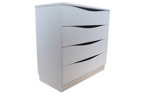 Comodă albă cu mânere frezate tip smile – 4 sertare