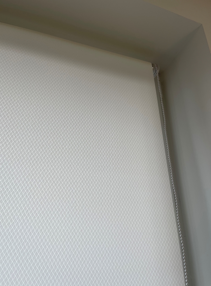 Jaluzele rulou STANDARD, RIBBED Alb 1,80x2,40m