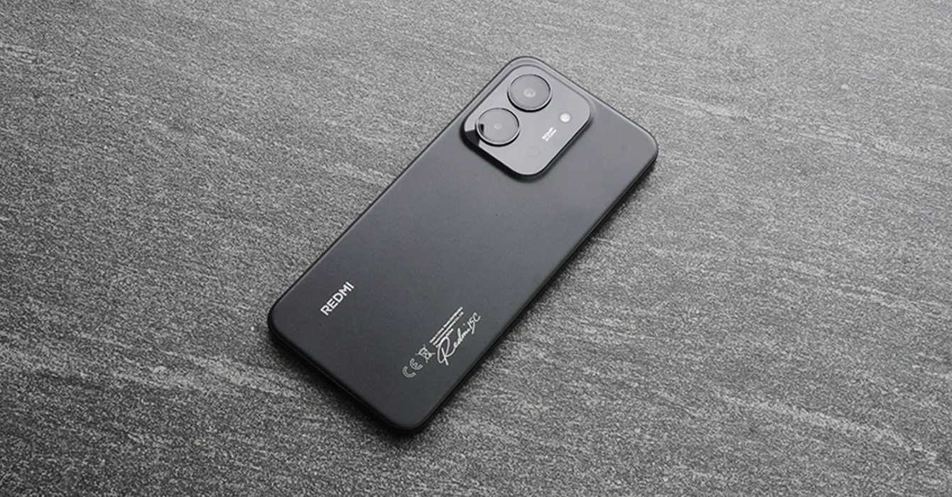 Новые смартфоны Xiaomi Redmi 15 и Redmi 15C представлены