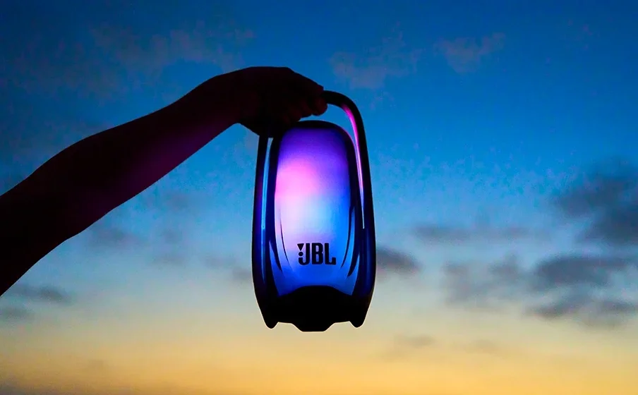 JBL Pulse 6 a fost prezentată: noua generație revine cu lumini 360°